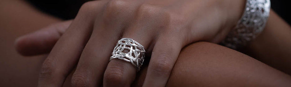 Bagues-en-argent-contemporaines-pour-femme Itsara bijoux