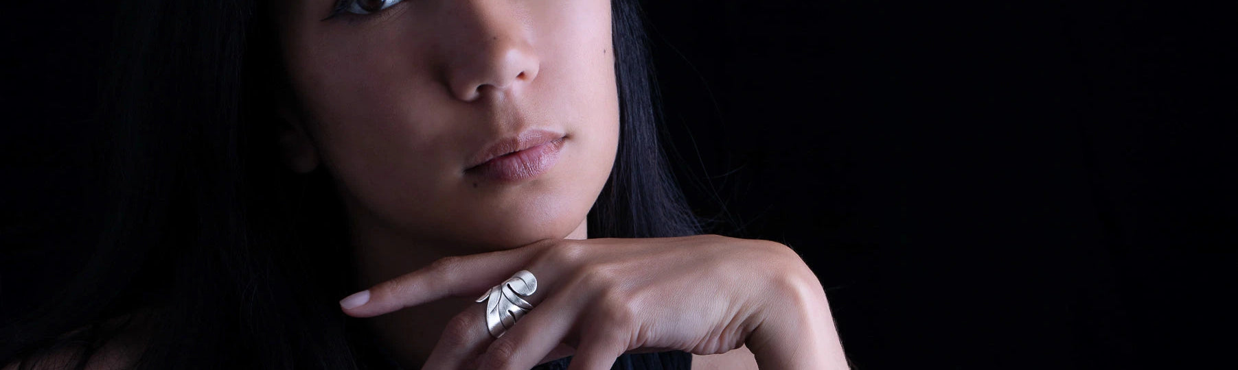 bague feuille artisanale en argent massif Itsara