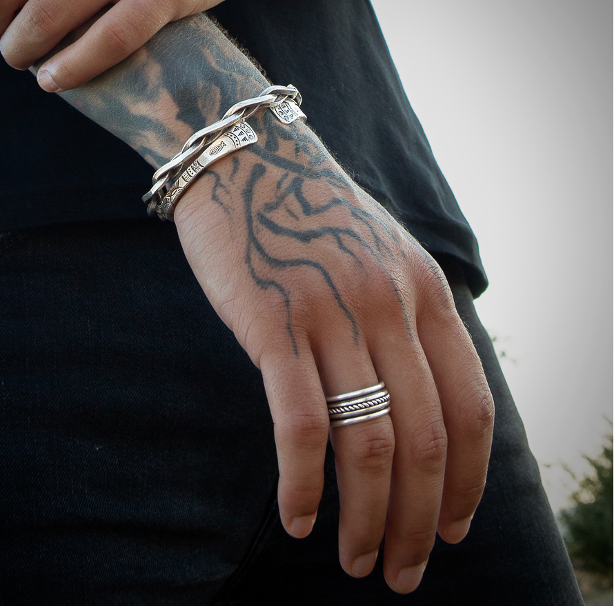 Man in ethnic silver n ° 45