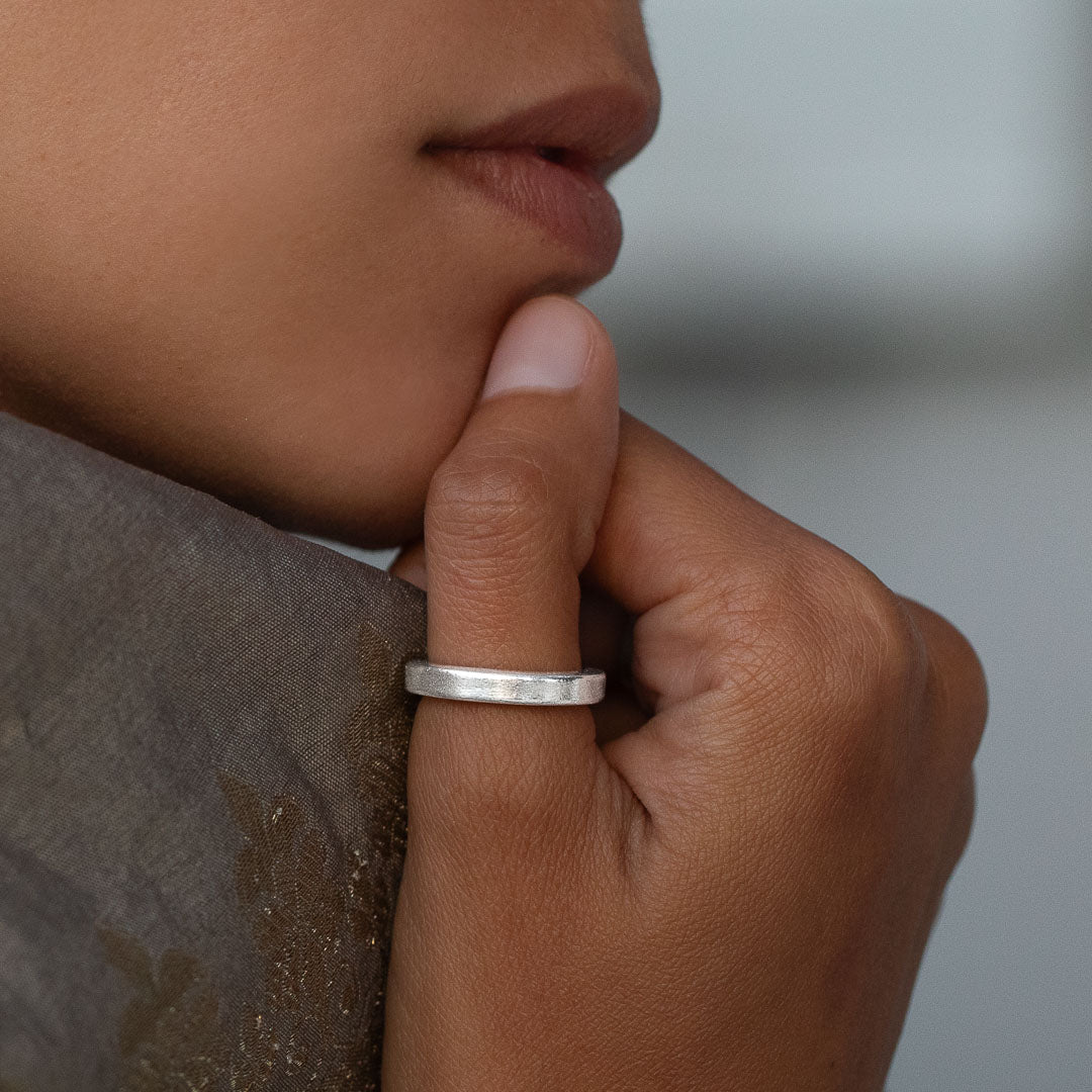 Bague anneau en argent massif artisanale contemporaine N°05 - Itsara Bijoux