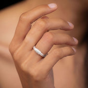 Bague anneau artisanal en argent massif contemporaine N°21 - plusieurs fils d'argent attachés par un lien d'argent - Itsara Bijoux