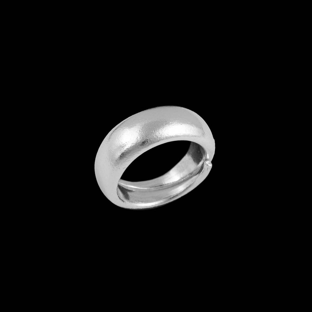 bague artisanale contemporaine N° 33, anneau épais en argent massif 