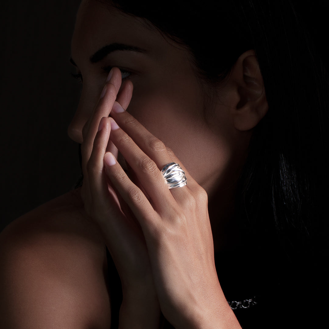 Bague en argent massif contemporaine N°67 faite entièrement à la main, modèle ajustable - Itsara bijoux