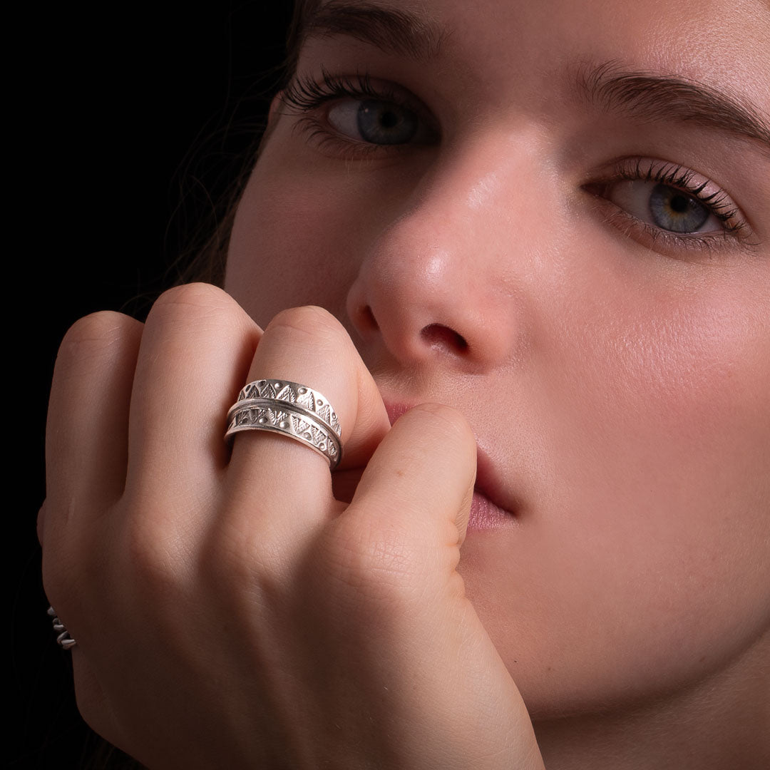 Anello d'argento etnico n ° 27 gioielli Itsara – Itsara bijoux