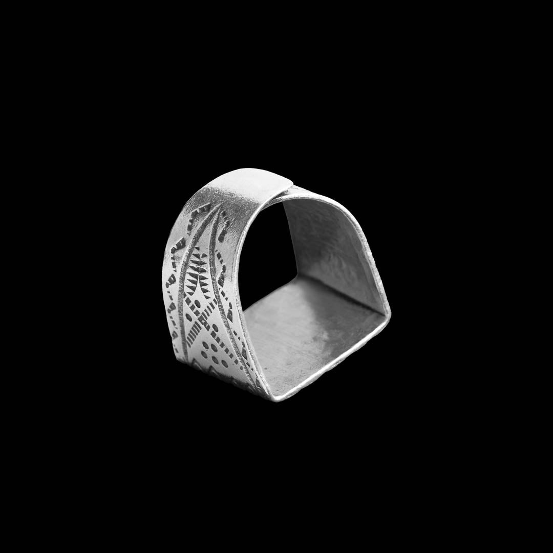 bague artisanale en argent massif ethnique N° 70