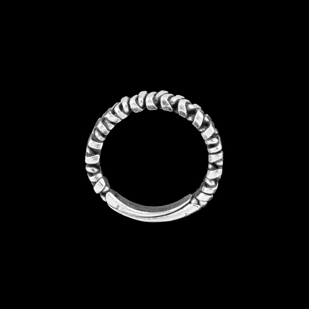 Bague N°72 en argent massif artisanale - anneau réalisé avec un fil d'argent enroulé et patiné - Itsara Bijoux