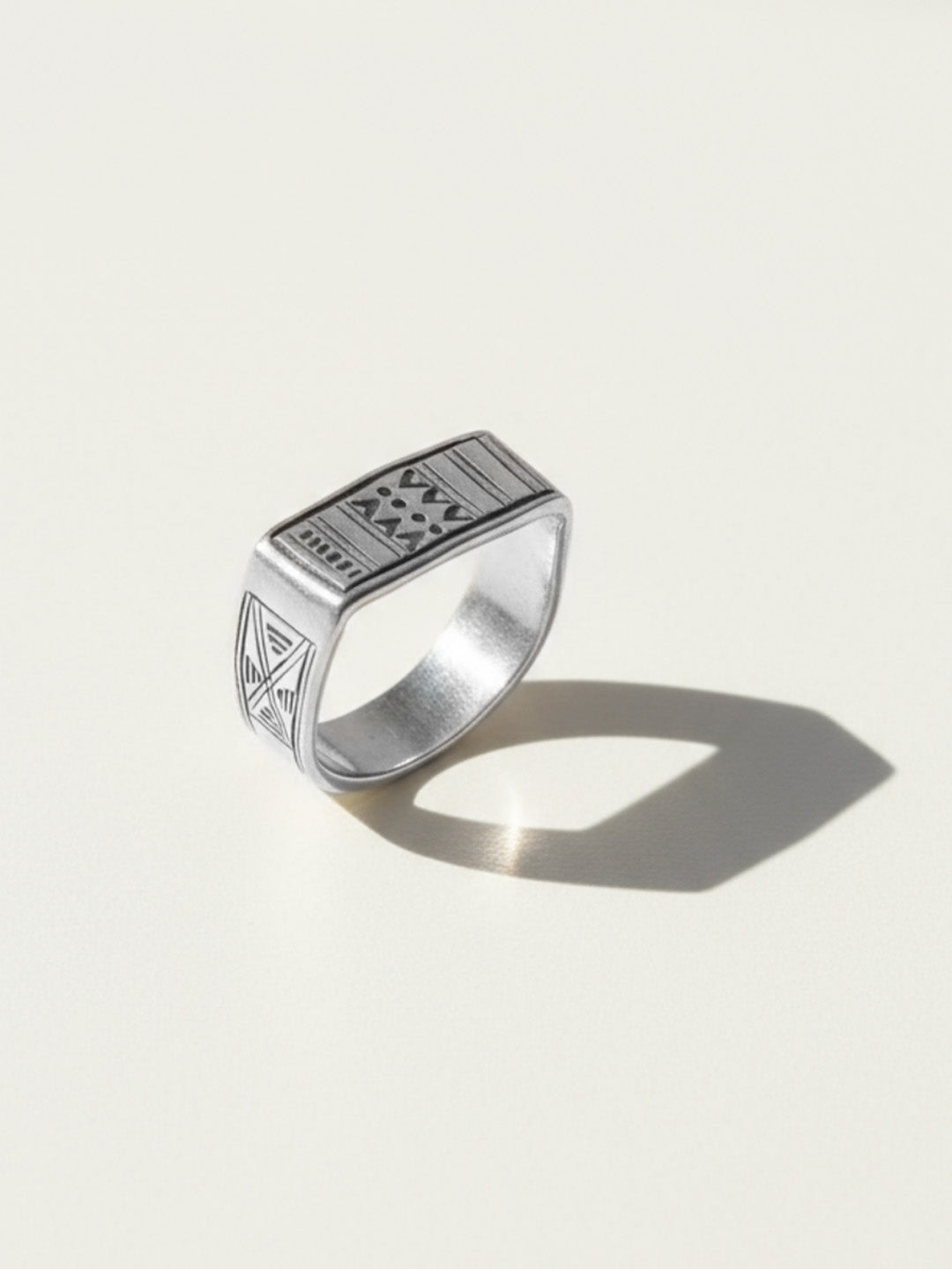 Bague artisanale en argent massif ethnique N°80 - Itsara Bijoux