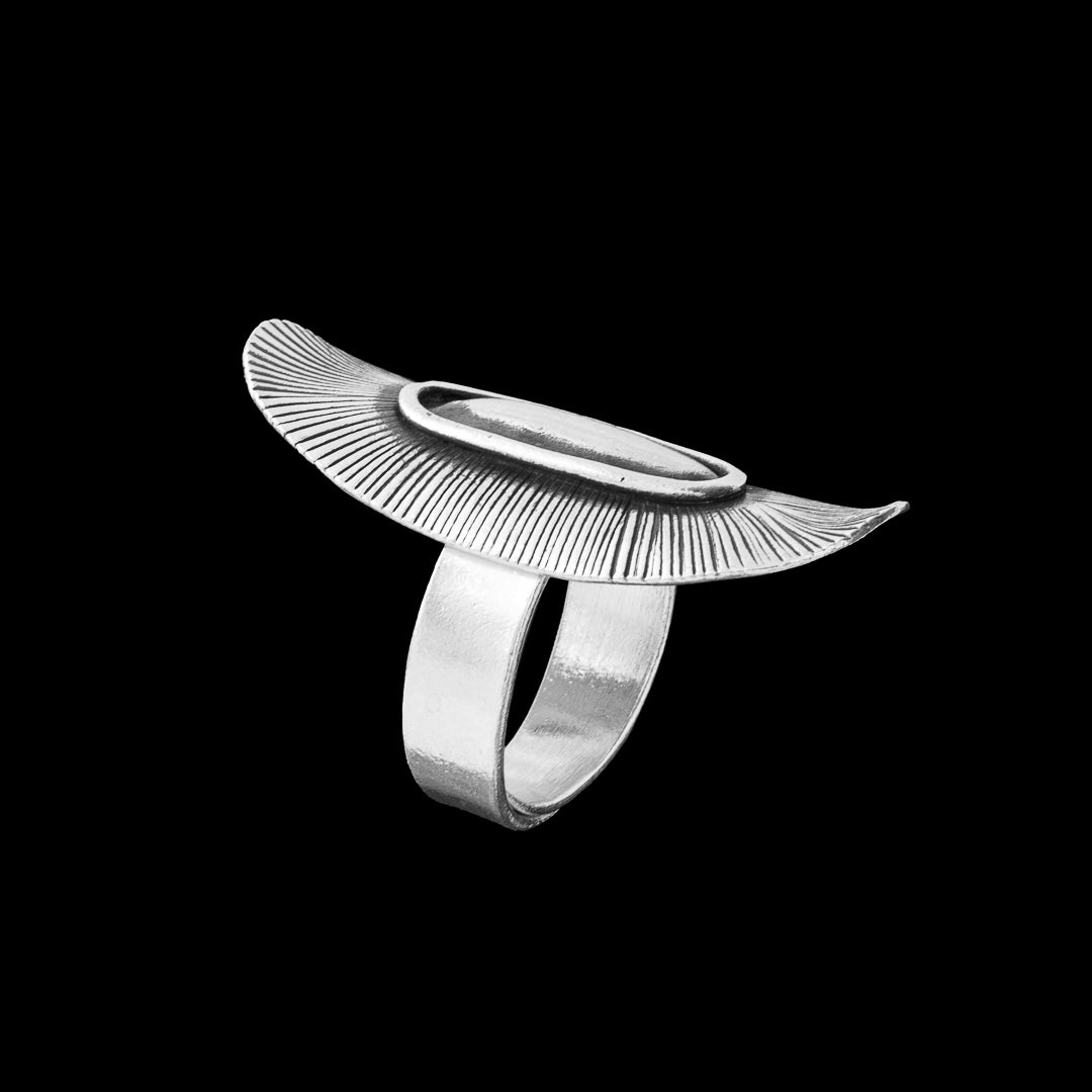 grande bague ethnique N°85 en argent massif patiné - Itsara Bijoux
