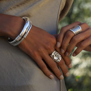 Bague en argent massif Fleur N°20 faite entièrement à la main par des artisans - bague fleur stylisée originale en argent massif - Itsara bijoux