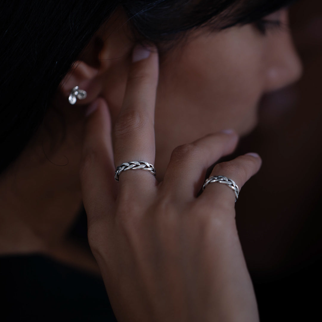 bague en argent massif ethnique N°02 - anneau tressé en argent massif patiné artisanal - Itsara Bijoux