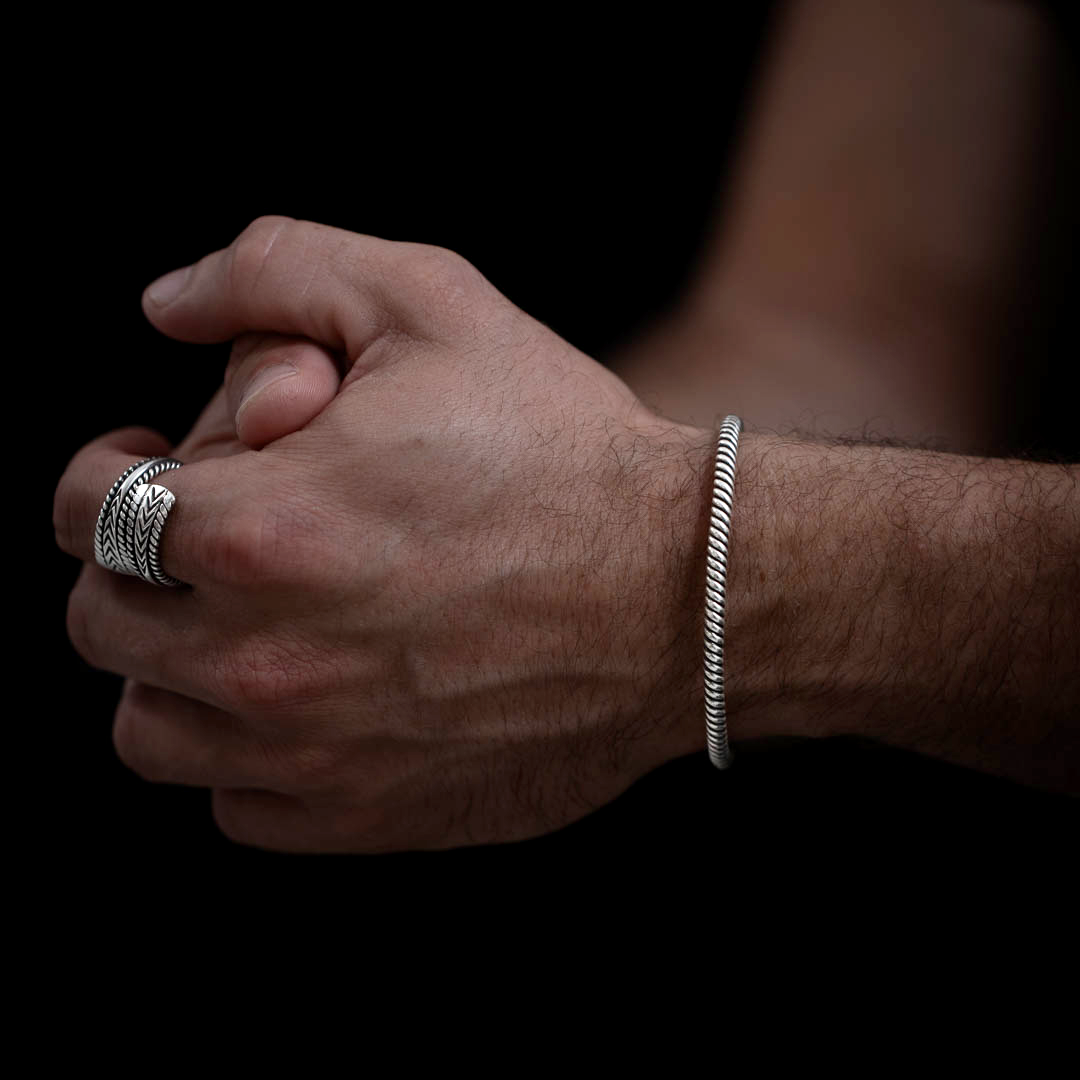 bague-homme-argent-ethnique-50-et_bracelet-argent-47-portes-quentin.png