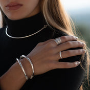 Bracelet N°89 en argent massif, bracelet anneau en argent massif fait à la main, bijou traditionnel des ethnies du triangle d'or, bangle pour femme réalisé à la main - Itsara Bijoux