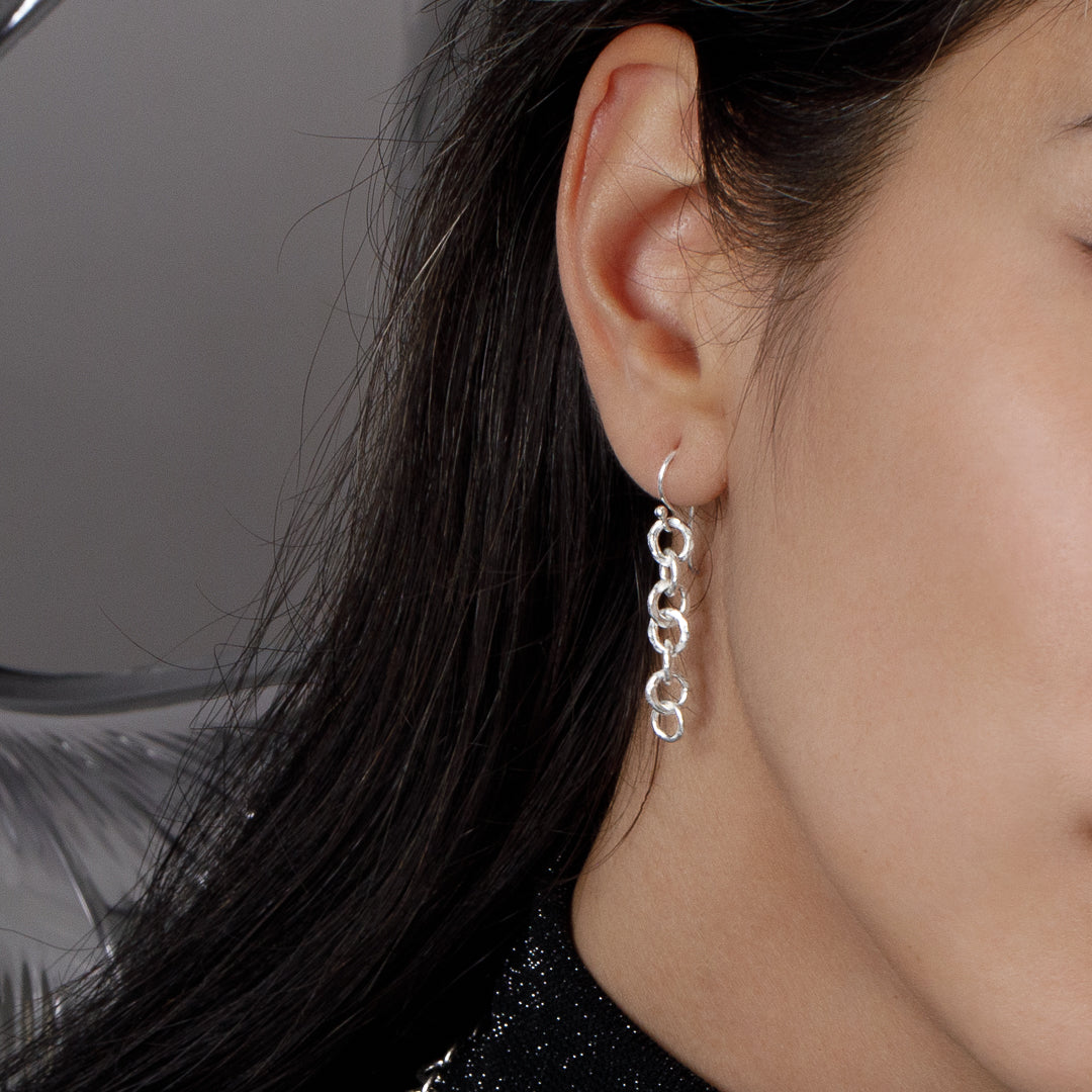 Boucles d'oreilles artisanales en argent massif contemporaines N°42-new- boucles d'oreilles chaine maillons en argent - Itsara Bijoux