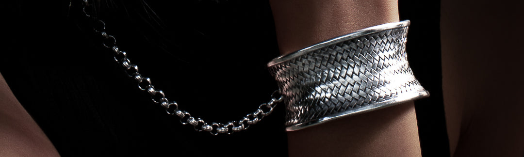Bracelet N°15 en argent massif artisanal traditionnel ethnique tressé et incurvé en argent massif - Itsara Bijoux