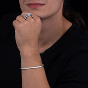 Bracelet N°11bis fin artisanal en argent massif, composé de nombreux fils d'argent pur délicatement torsadés - Itsara Bijoux