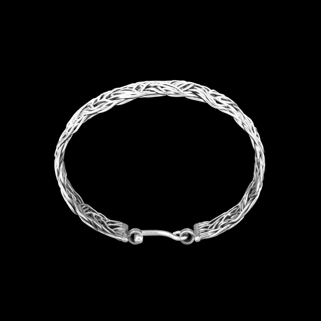Bracelet N°16 en argent massif - tressage de fils d'argent patinés - Itsara Bijoux
