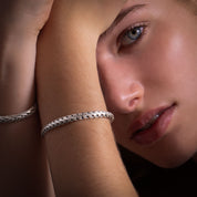 Bracelet artisanal, jonc en argent massif N°18 bis, tressé et patiné - Itsara Bijoux