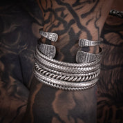 Bracelets et bagues en argent massif pour homme, artisanat ethnique traditionnel, jonc en argent massif N°18 bis, tressé et patiné - Itsara Bijoux