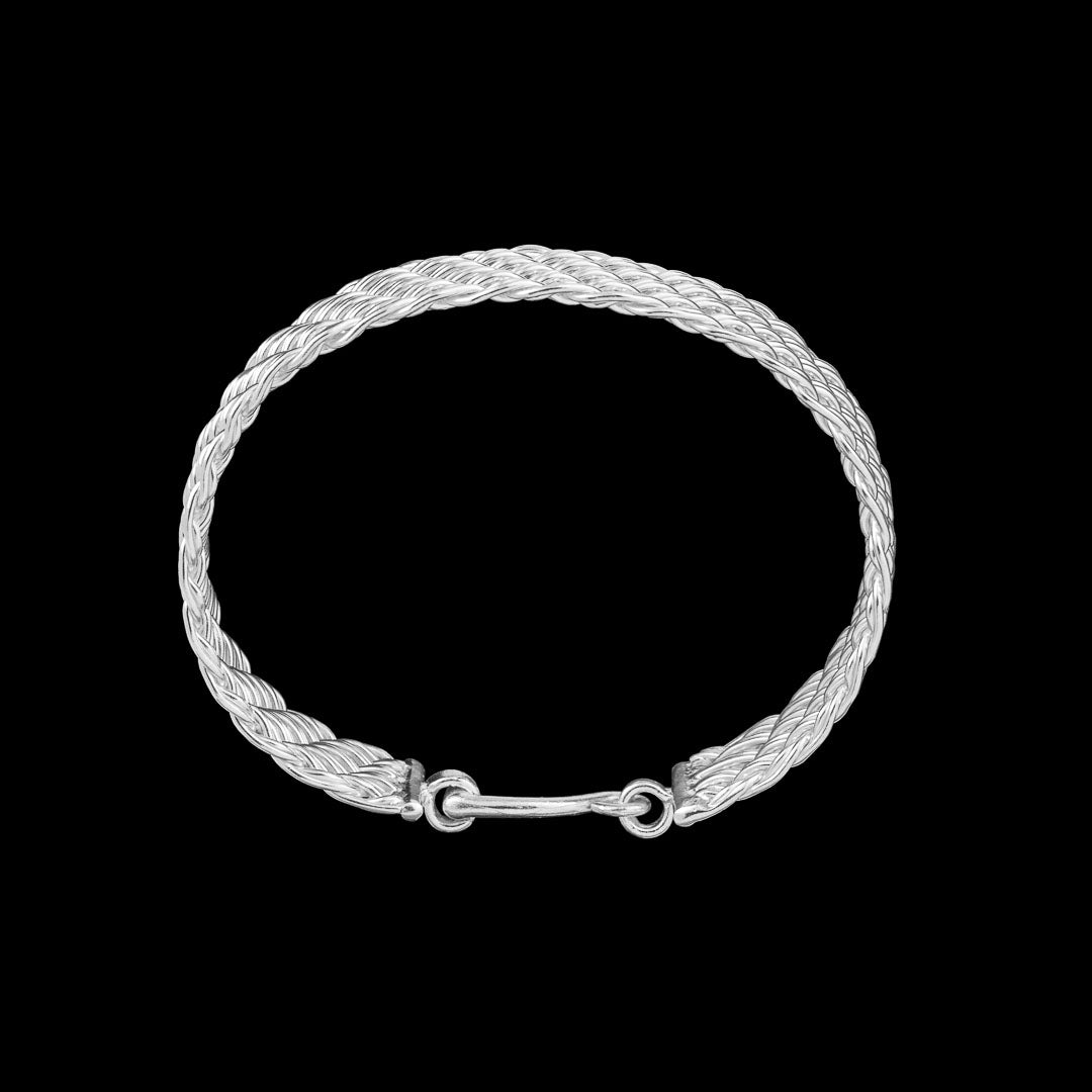 Bracelet N°29 en argent massif réalisé en un tressage régulier et serré de fils d'argent massif fait entièrement à la main - Itsara Bijoux