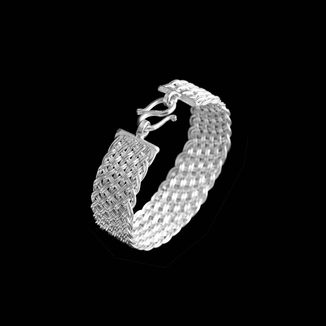 Bracelet N°29en argent massif vu de dos avec pour fermeture un crochet pour femme - Itsara Bijoux