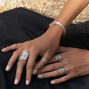Bracelet artisanal en argent massif N°48 avec des motifs traditionnels ethniques, jonc épais ouvert fait à la main par les artisans de la tribu karen - Itsara Bijoux