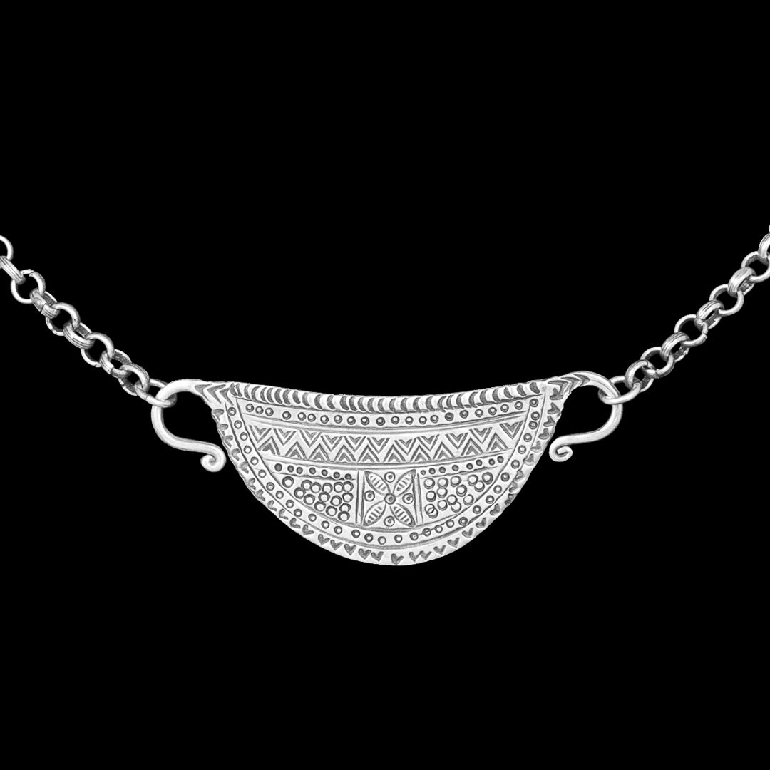 Collier ethnique - chaine en argent massif et pendentif ethnique cadenas hmong - fait main en argent massif patiné N°02 - Itsara Bijoux