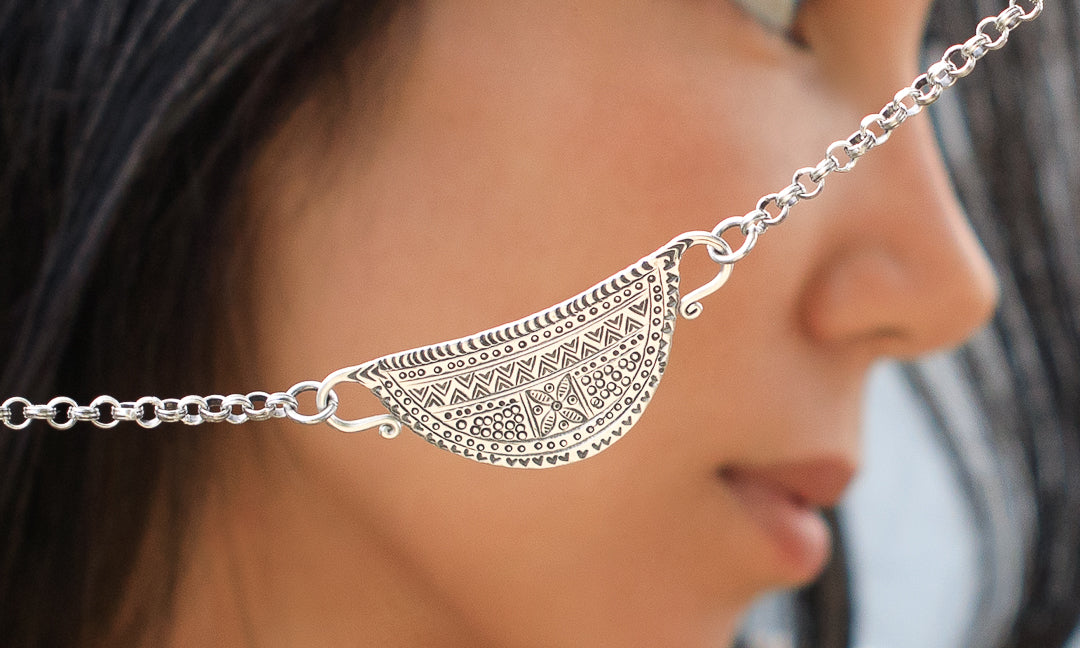 Collier ethnique - chaine en argent massif et pendentif ethnique cadenas hmong - fait main en argent massif patiné N°02 - Itsara Bijoux
