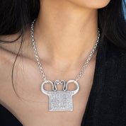 Collier ethnique en argent massif pendentif cadenas Hmong Miao N°08 - Itsara Bijoux