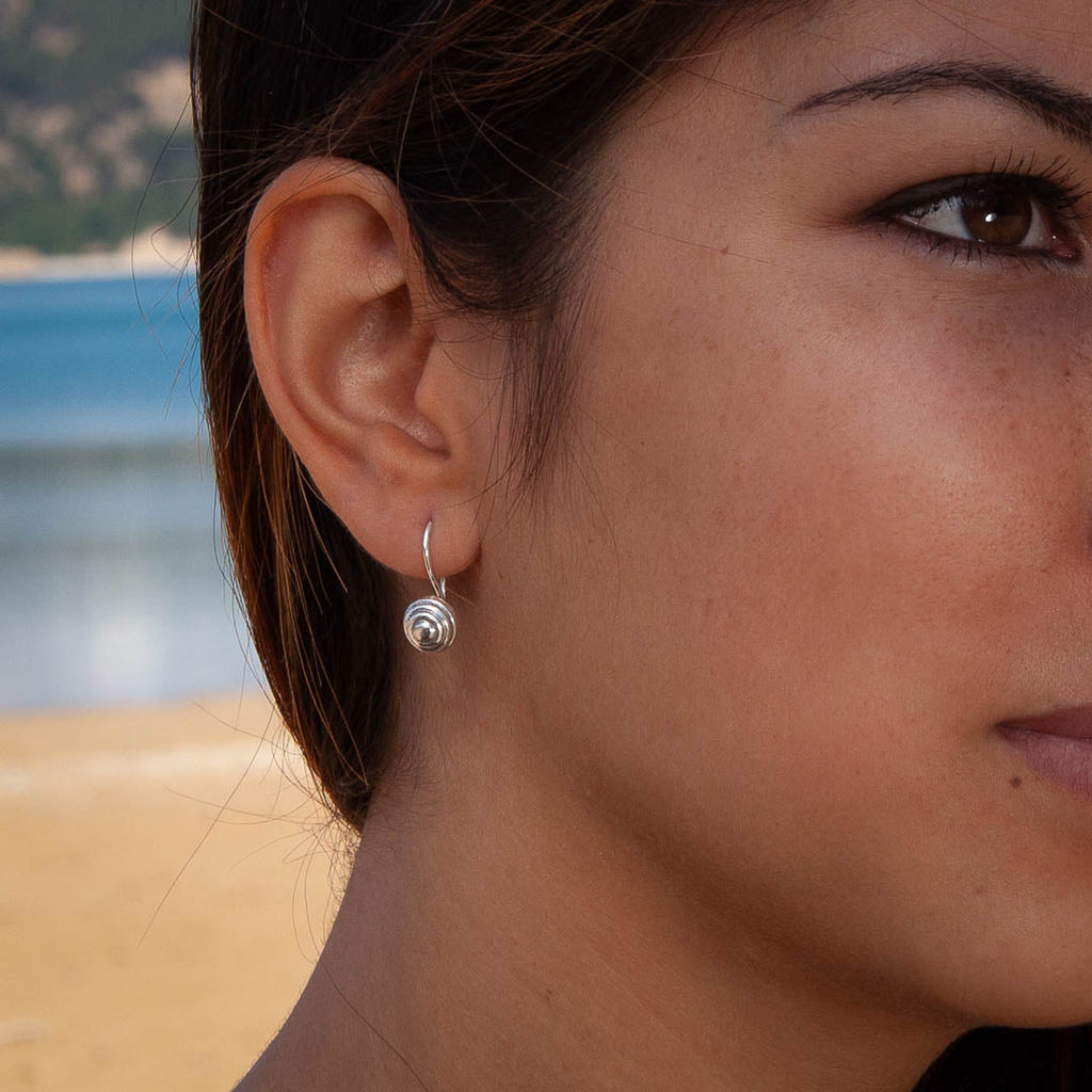 Boucles d'oreilles en argent Ethniques N°22 - Itsara bijouxboucles d'oreilles artisanales ethniques en argent massif N°22 portées