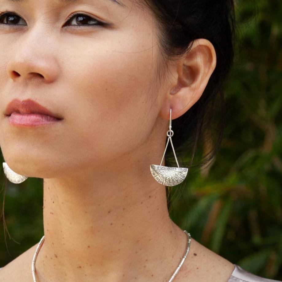 Boucles D'Oreilles Argent 925 Massif 5.6G – 5 bagues 2 boucles d'or Boucles D'Oreilles Argent 925 Massif 5.6G – 5 bagues 2 boucles d'or