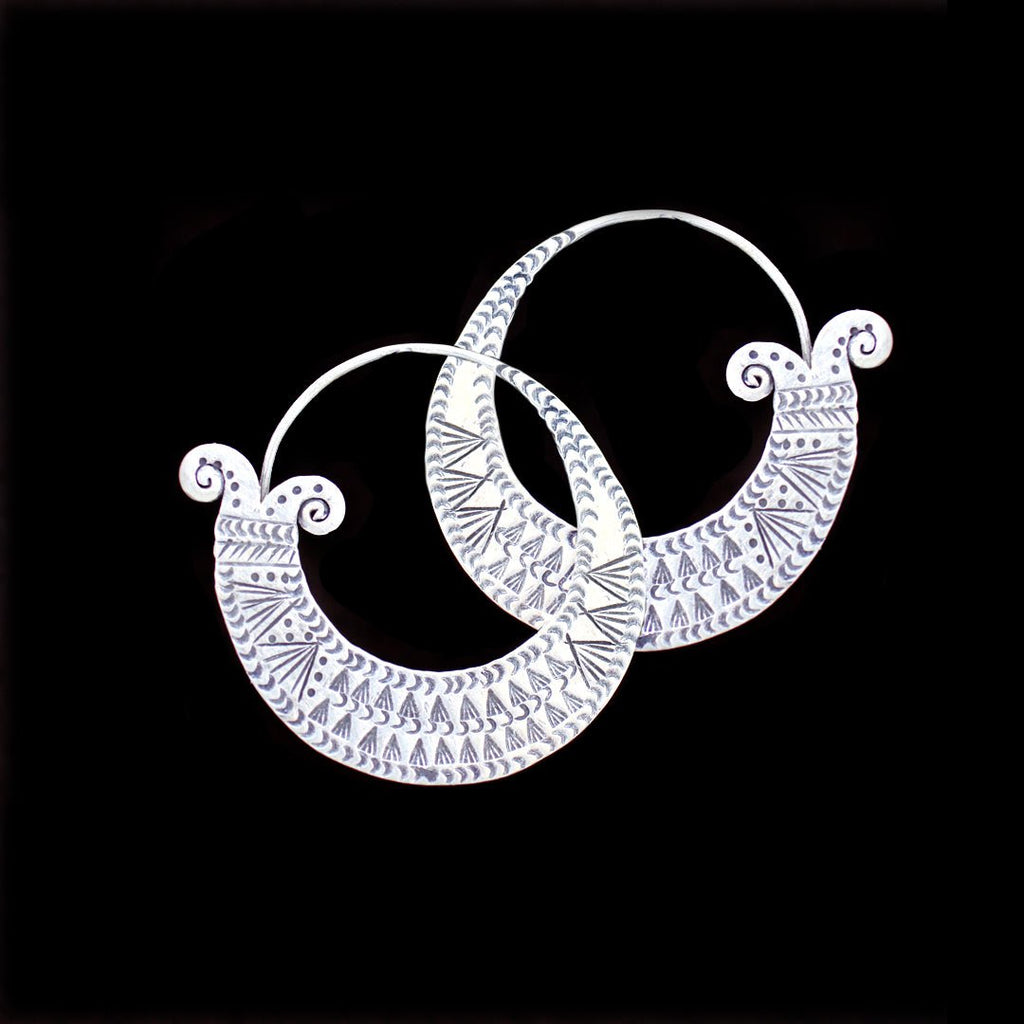 Boucles d'oreilles en argent Ethniques N°65 représentant des motifs ethniques en argent massif réalisées entièrement à la main pour femme - Itsara Bijoux