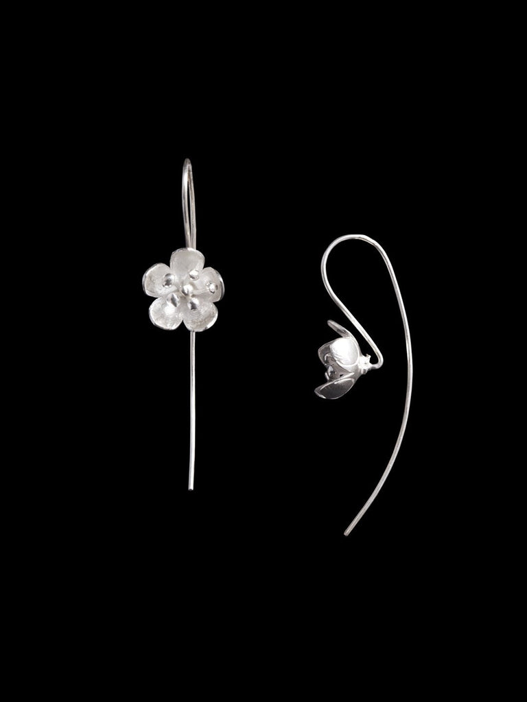 Boucles d'oreilles en argent Fleurs N°05 - Itsara bijouxboucles d'oreilles artisanales natures en argent massif N°05