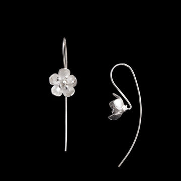 Boucles d'oreilles en argent Fleurs N°05 - Itsara bijouxboucles d'oreilles artisanales natures en argent massif N°05