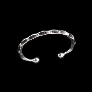 Bracelet en argent N°23 - Itsara bijoux15.5 cmBracelet rigide N°23 jonc ouvert artisanal traditionnel creusé et patiné en argent massif
