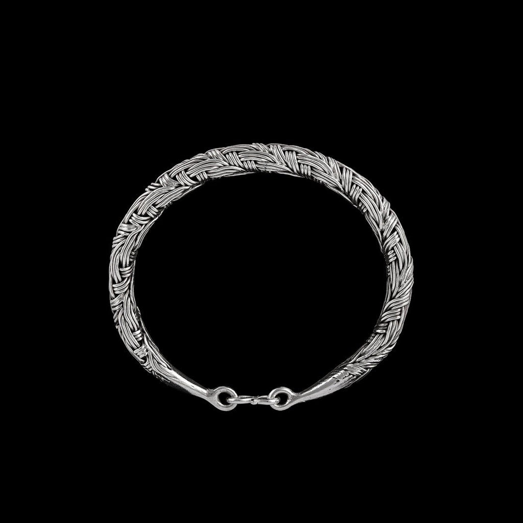 Bracelet en argent N°49 - Itsara bijoux13 cmbracelet fait à la main, tressé en argent massif, patiné, le N° 49