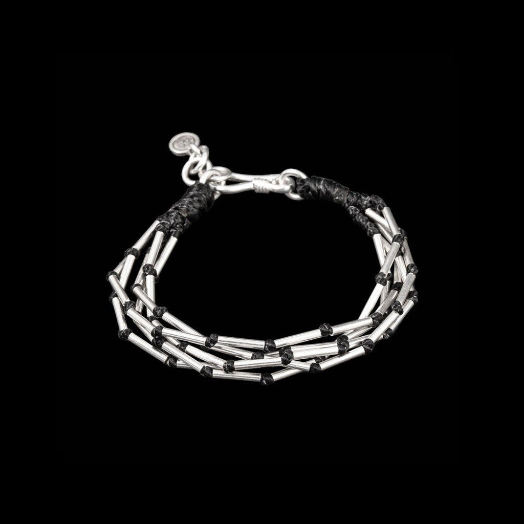 Bracelet souple en argent N°08 - Itsara bijoux13.5 cmBracelet artisanal souple N°08 en coton ciré avec perles tube en argent massif